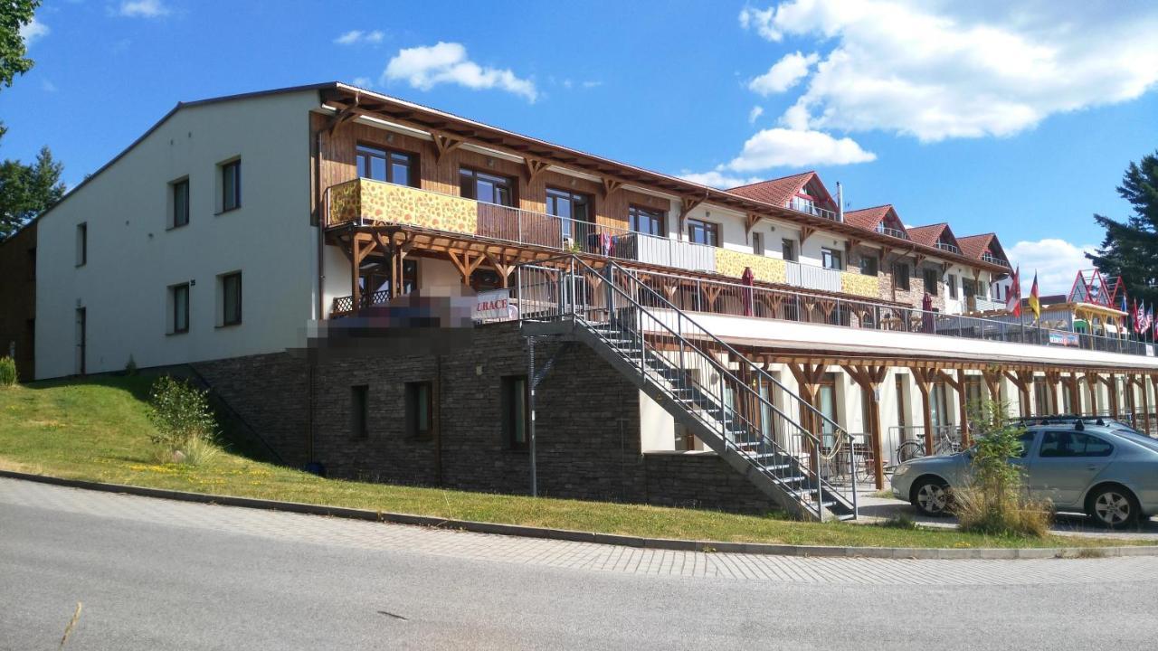 Apartman Leo Nr. 8 Lipno Nad Vltavou Exteriér fotografie