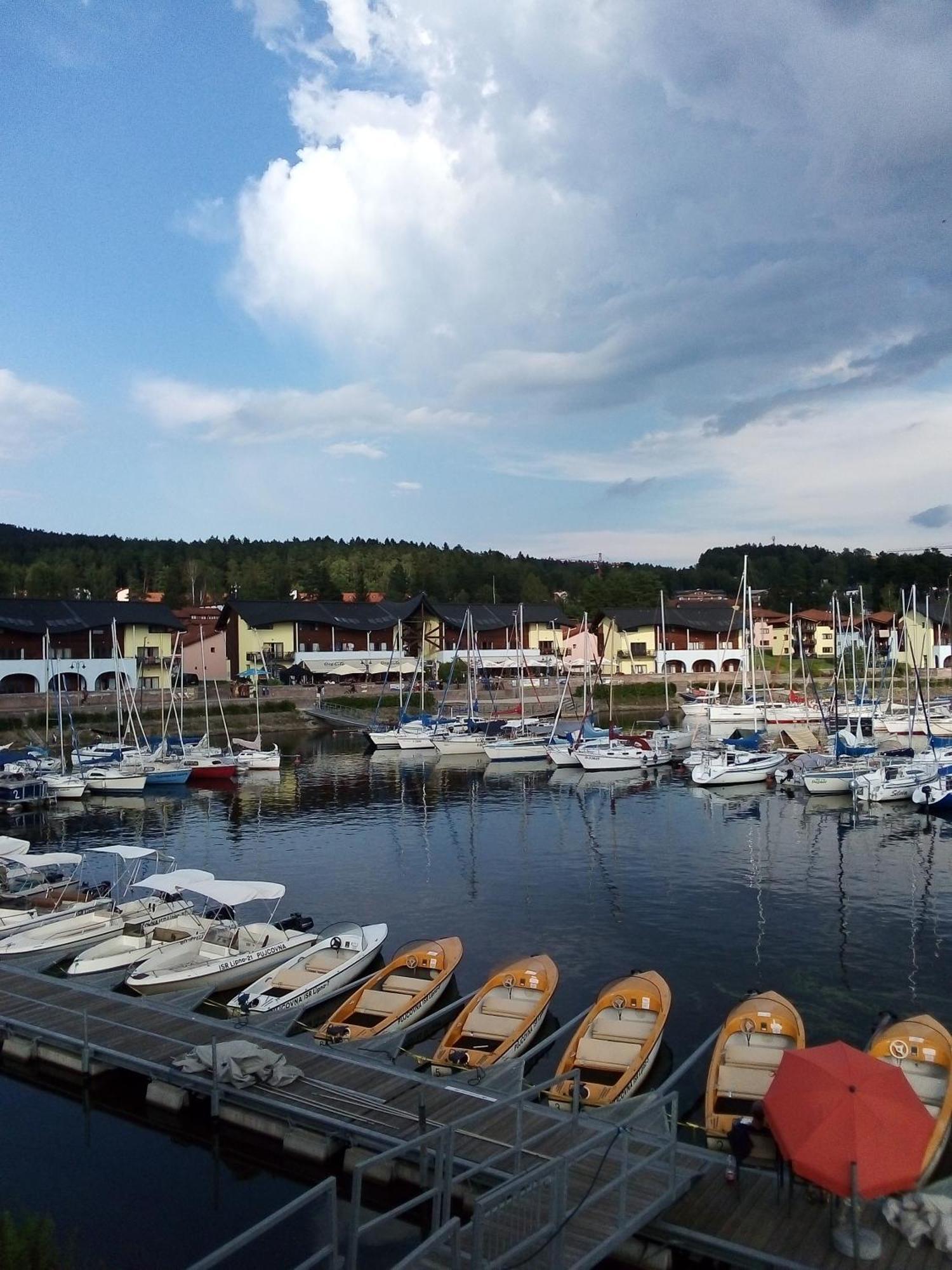 Apartman Leo Nr. 8 Lipno Nad Vltavou Exteriér fotografie